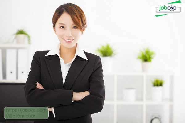 nhan vien le tan chi can ngoai hinh thoi da du chua