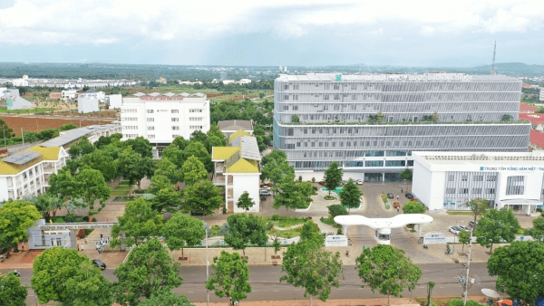 truong dh y duoc bmt tuyen dung