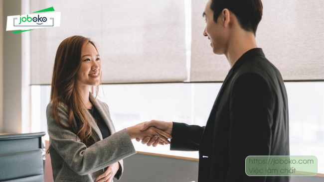 nhan vien tu van tuyen dung 4