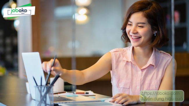 Hoc nganh gi de xin viec