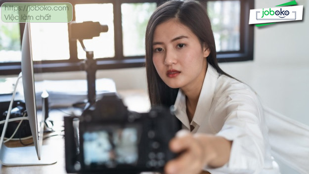 nhan vien marketing hoc truong gi thi khoi gi 2