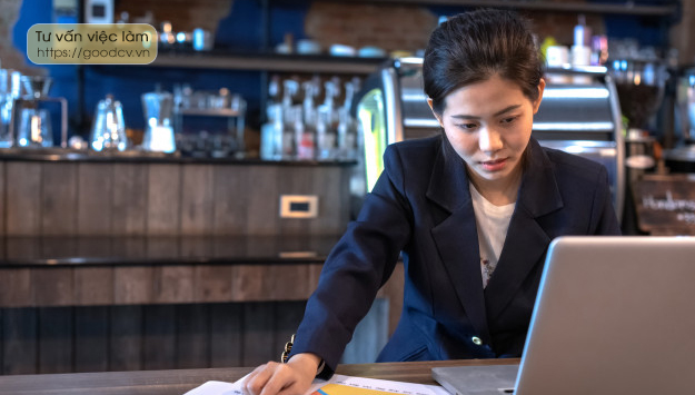 luong cua nhan vien moi gioi chung khoan co cao khong