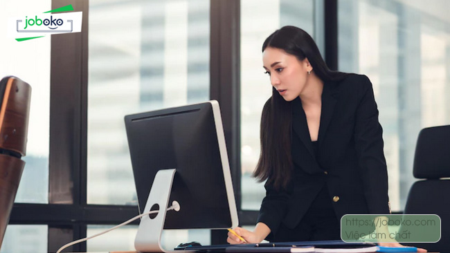 nganh luat phap ly co nhung vi tri viec lam nao muc luong va co hoi thang tien 4